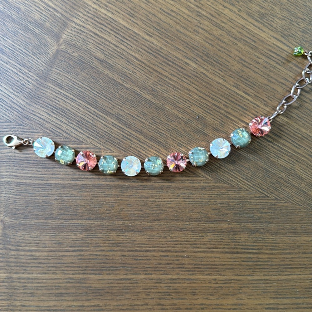 Bracelet NEW